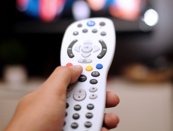 Com novas regras, cliente poderá cancelar serviços de TV paga, telefonia e internet sem falar com atendente.