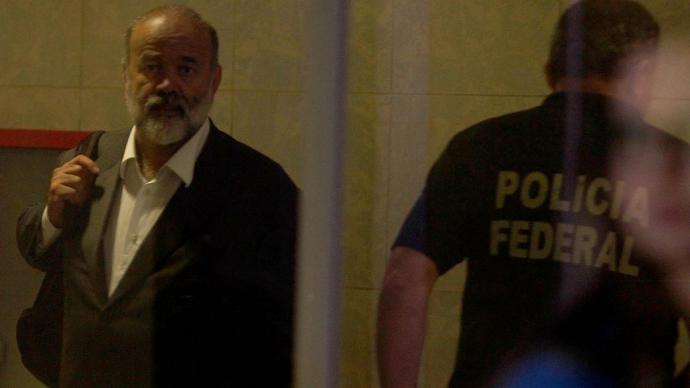 Na mira da Lava Jato, PT ensaia entregar cabeça de Vaccari