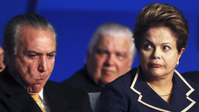 Em meio à crise política, Dilma apela a Temer