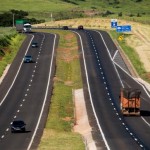 Concessionária pede atenção redobrada do motorista em trechos com obras de duplicação na SP-225