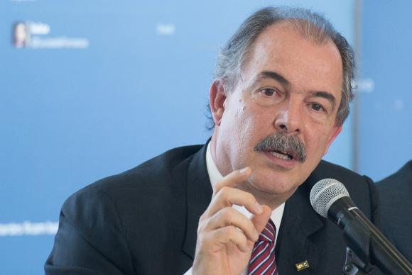 Mercadante: mais de 6,4 milhões de alunos já confirmaram participação no Enem