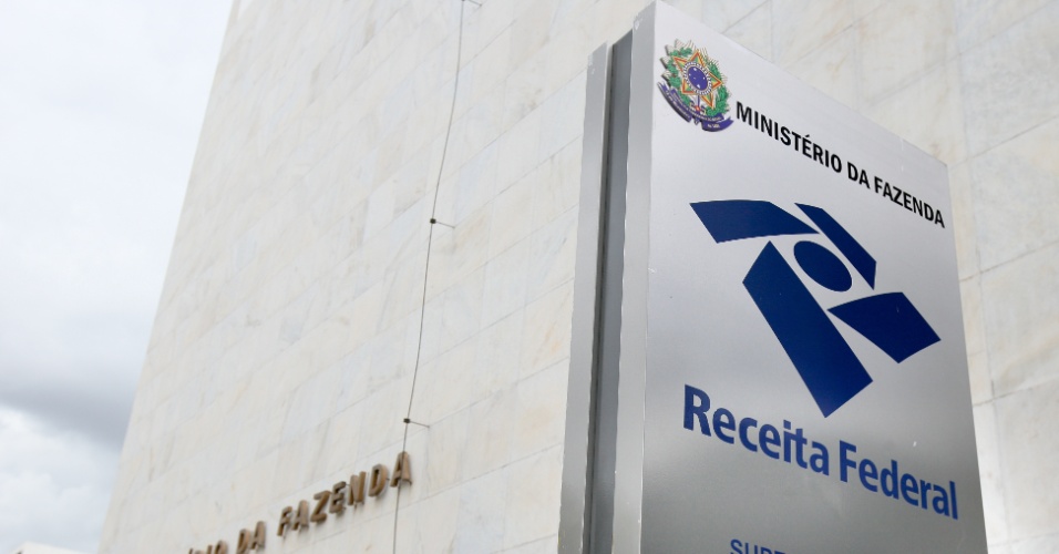 Valor de autuações da Receita sobe quase 10% em 2015