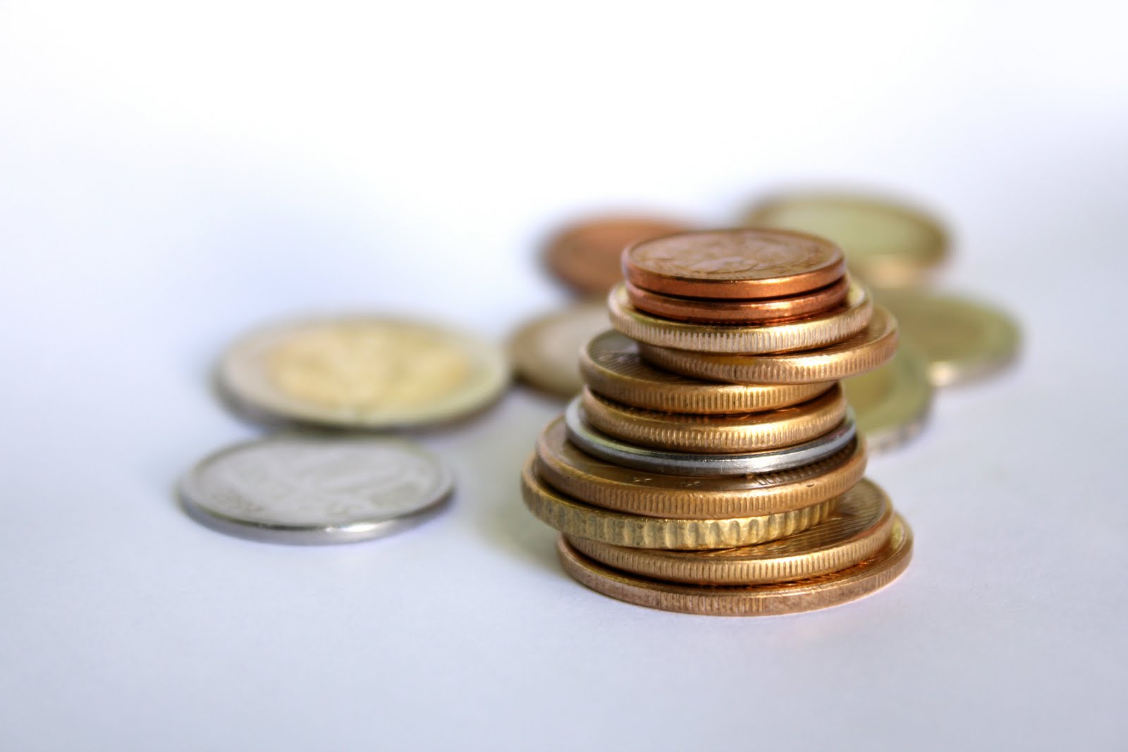 Economia brasileira terá queda de 2,9%, prevê CNI