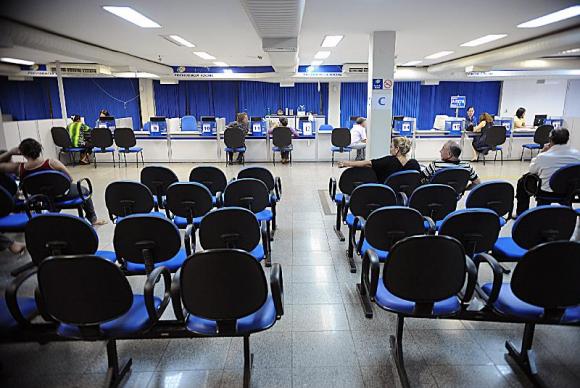 Reforma da Previdência prevê idade mínima de 65 anos para homens e 62 para mulheres, diz secretário