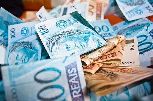 Câmara aprova em 1º turno PEC sobre pagamento de precatórios