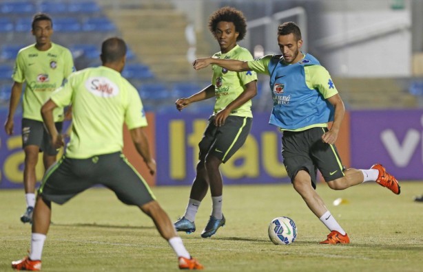 renato_augusto_em_treino_nesta_segunda-feira_com_9m