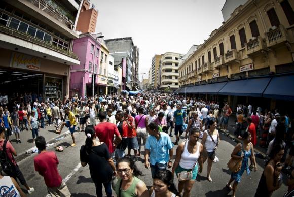 Brasil fica em 75º no ranking do IDH, atrás do Sri Lanka