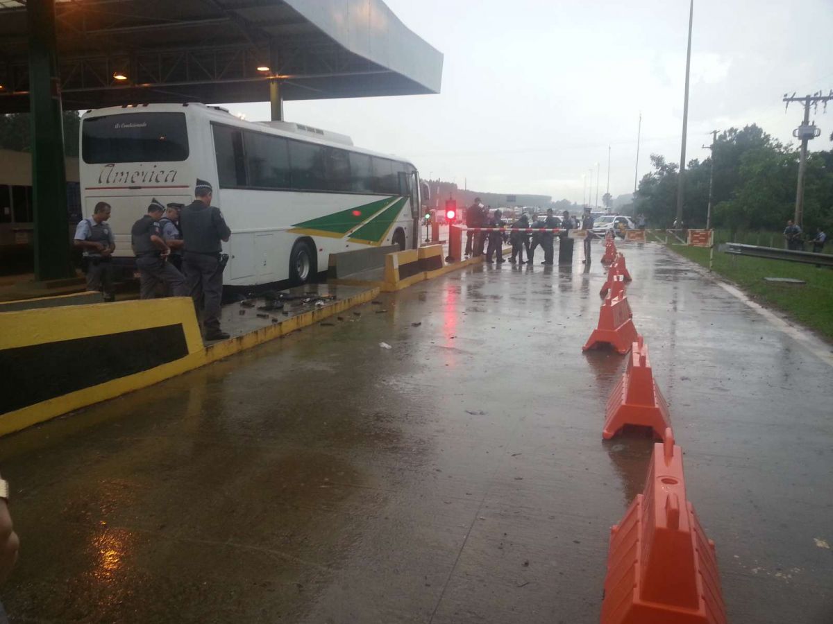 Quadrilha é presa em rodovia após estouro de caixa eletrônico