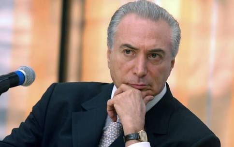 Temer diz a Lula que PMDB está fora do governo