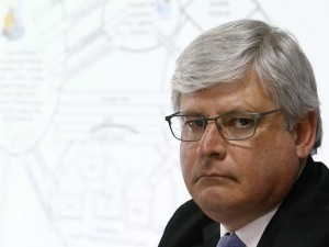 Janot vai abrir inquérito contra Dilma
