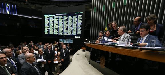 Aprovação da meta fiscal no Congresso ajudará a reduzir incertezas, diz Fazenda
