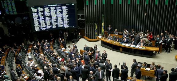 Câmara aprova em primeiro turno PEC que prorroga DRU até 2023