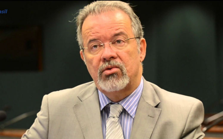 Defesa negocia criação de duas novas estatais