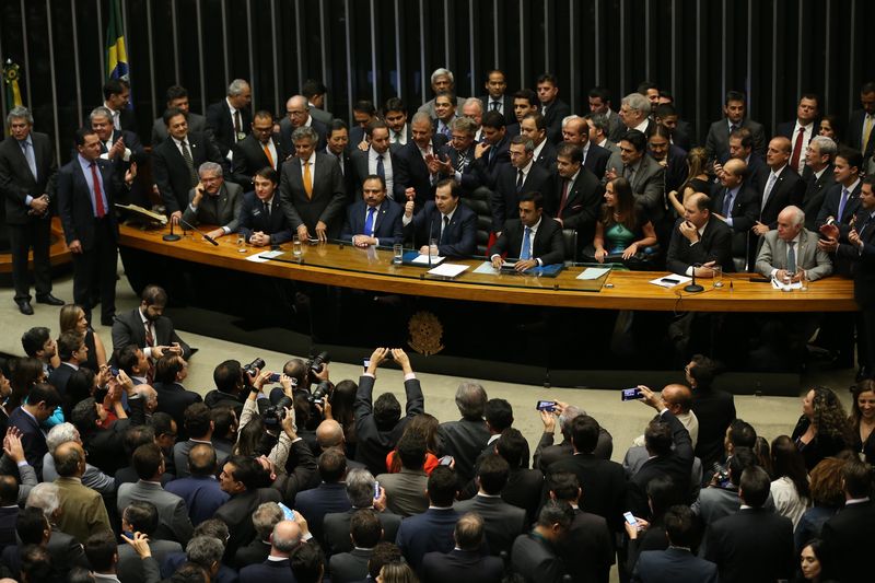 Rodrigo Maia é eleito presidente da Câmara dos Deputados