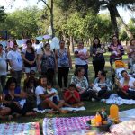 Mães e filhos participam da Hora do Mamaço em Santa Cruz