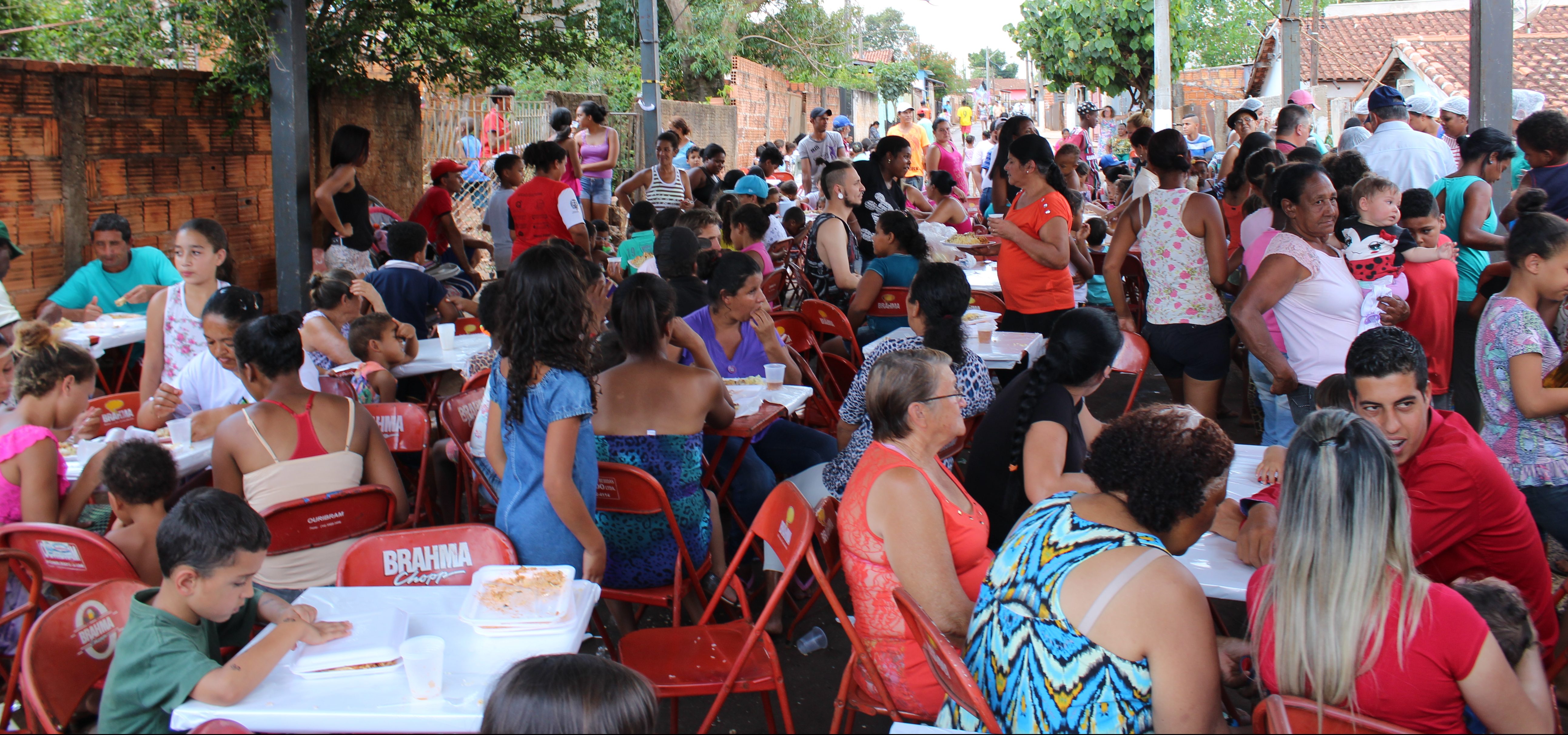 Santacruzense promove almoço no Dia das Crianças na Vila Divinéia