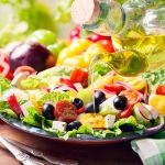 Azeite e salada, a combinação perfeita para o verão