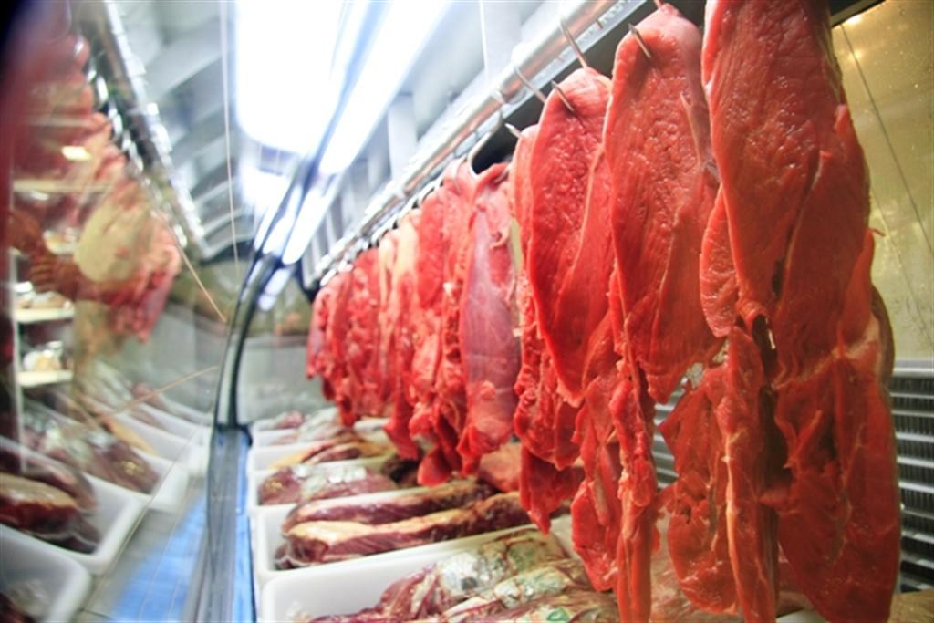 Descubra como saber se a carne do mercado está boa para consumo