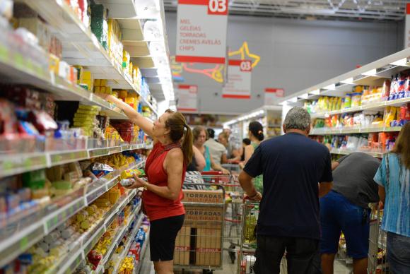 Inflação de março pelo INPC é maior para famílias de menor renda