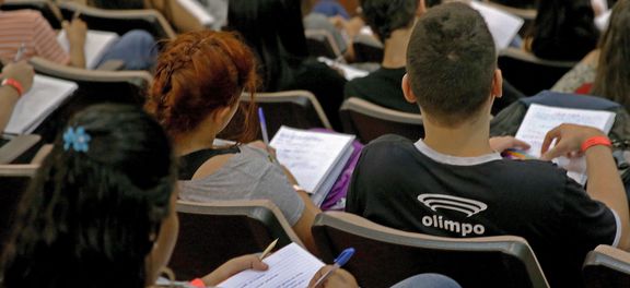 Conheça as regras para a prova de redação do Enem 2025 no domingo