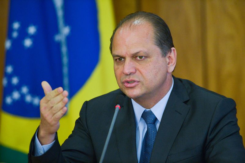 Ministro da Saúde anuncia que vai deixar cargo até abril para se candidatar