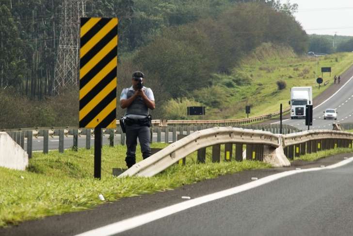 Policiais rodoviários com radar não poderão mais se esconder