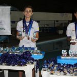 Atletas do ‘Braçadas do Futuro’ colecionam medalhas e troféus