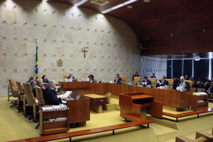 carlos_moura_stf_-_julgamento_foro