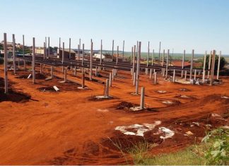Obras do Shopping Ourinhos Plaza estão em fase de instalação de lajes e estruturas do telhado