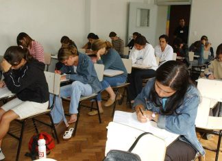 Fies abre prazo para renovação de contratos