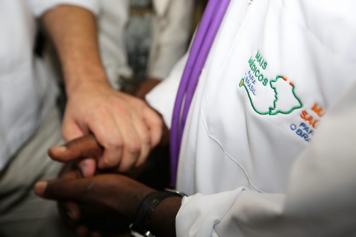 695922534-mais-medicos-1024x683