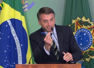 Bolsonaro sanciona Orçamento com fundo eleitoral de R$ 2 bi