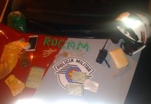 Polícia Militar de Santa Cruz do Rio Pardo prende 2 pessoas no tráfico de drogas