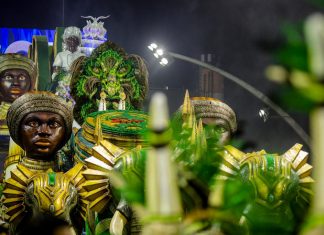 Mancha Verde é campeã do carnaval de São Paulo com enredo sobre a saga de uma guerreira negra