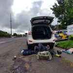 Polícia apreende drogas em fundo falso de porta-malas de carro em Assis