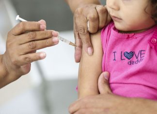 Vacinação para todos os públicos contra gripe começa na segunda-feira