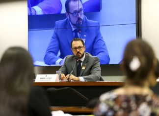 Presidente do Inep diz que Enem está dentro do cronograma