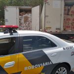 Polícia apreende três caminhões com cigarros contrabandeados na rodovia Raposo Tavares