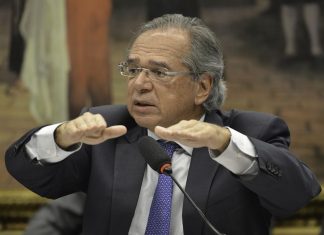 Salário mínimo de 2020 ficará acima de R$ 1.031, garante Paulo Guedes
