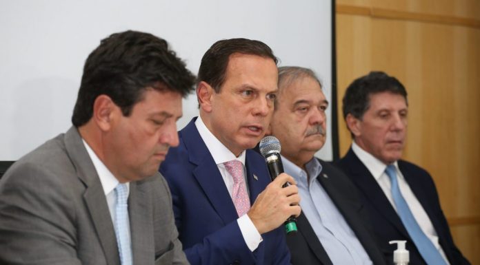 Governo de SP anuncia suspensão de aulas e eventos com mais de 500 pessoas