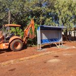 Prefeitura de Santa Cruz do Rio Pardo instala novos pontos de ônibus e realiza manutenção nos existentes