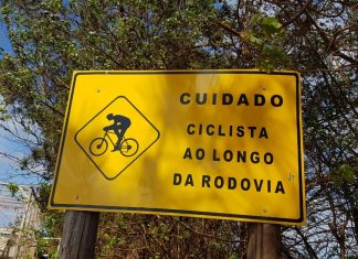 Grupo de ciclismo MTB de Itaí faz segunda etapa de implantação de placas de orientação nas vias rurais