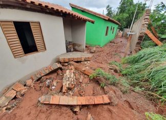FORTES CHUVAS DEIXAM ESTRAGOS EM SARUTAIÁ