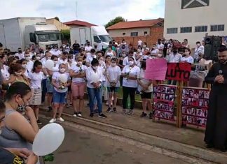 Ato ecumênico homenageia vítimas de acidente em Taguaí