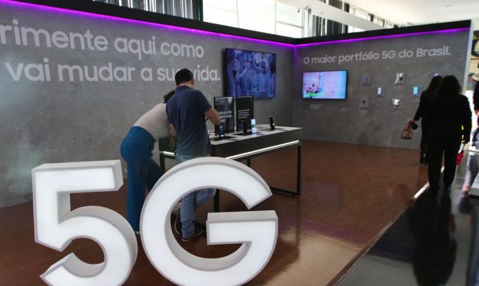 _exposicao_de_tecnologia_5g_digita_day_fpzzb_abr_0405217803