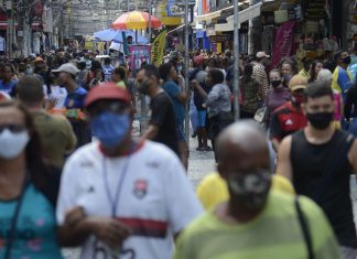 Brasil registra 202 mortes por covid-19 em 24 horas
