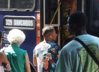 Governo libera R$ 2,5 bilhões para transporte público de idosos Medida havia sido aprovada pelo Congresso Nacional em julho
