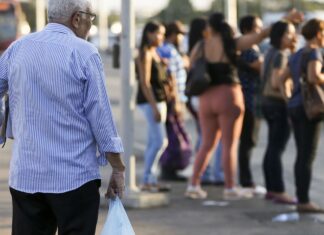 Gratuidade no transporte de idosos tem último dia para complementação