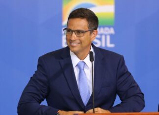 Campos Neto presidirá conselho de órgão que coordena bancos centrais