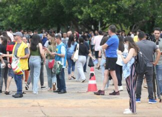 Provas do Enem são reaplicadas hoje e amanhã a 3,2 mil estudantes